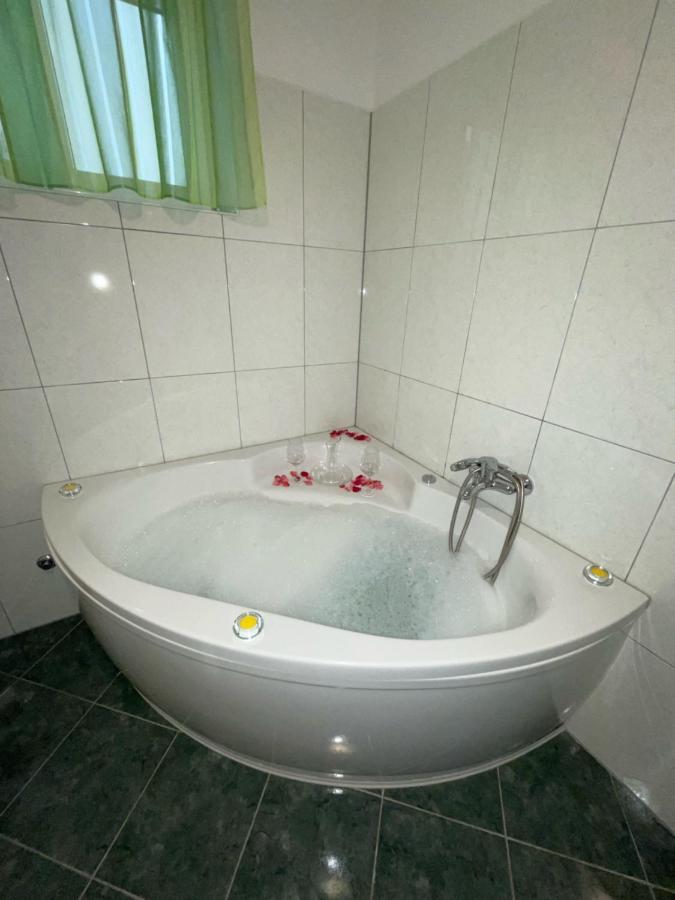 Apartman Varea Ližnjan Esterno foto